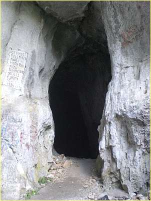 Scherbanhöhle Eingang