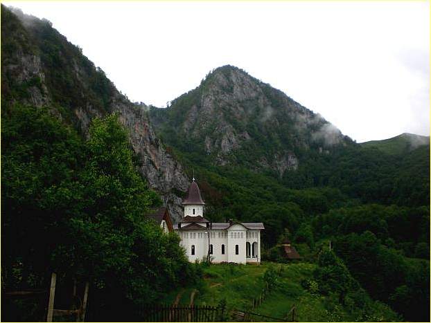 manastirea sub piatra